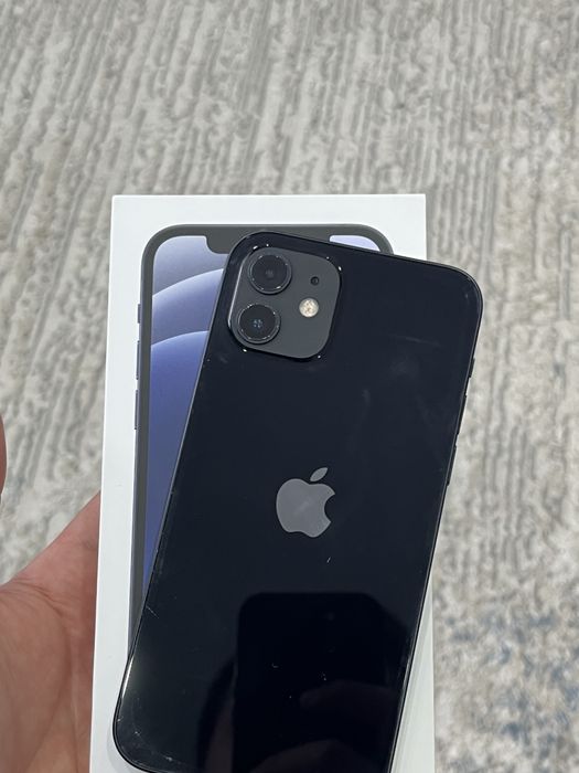 Продам айфон 12