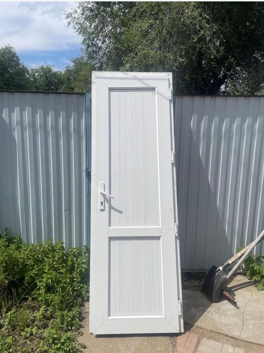 ПВХ двери, от 15тыс до 25тыс, разные размеры