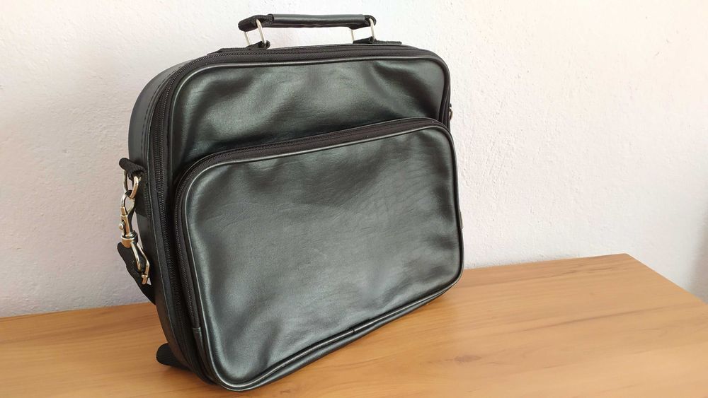 Чанта за лаптоп от еко кожа