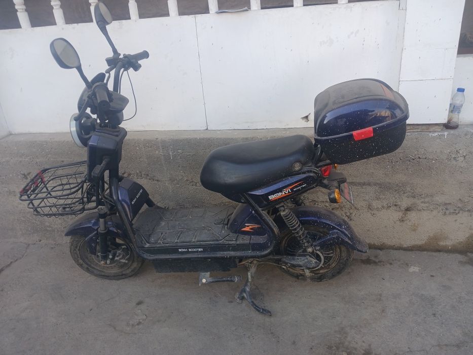 Elektro skuter sotoladi