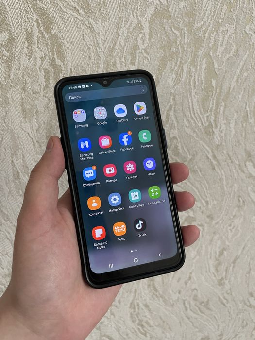 Продам Samsung A10s.