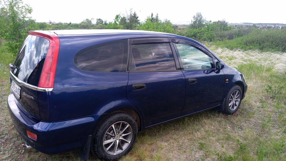 Honda Stream 1.7 / 7мест