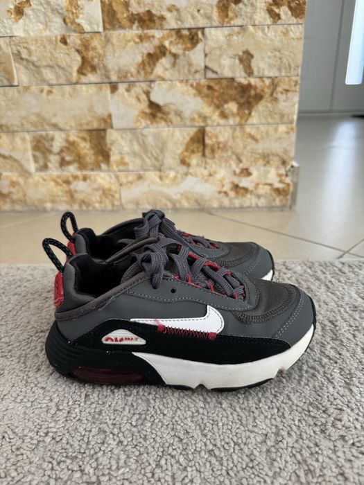 adidasi nike air max 260 marimea 28,5