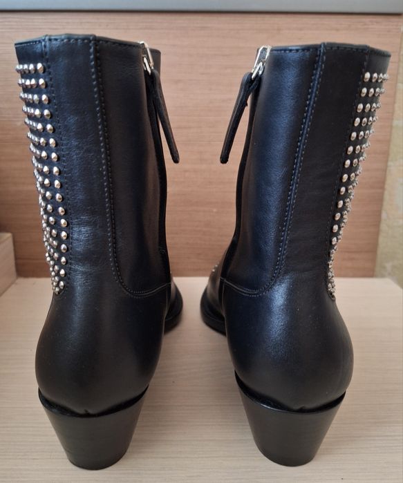 HUCO BOSS оригинални боти