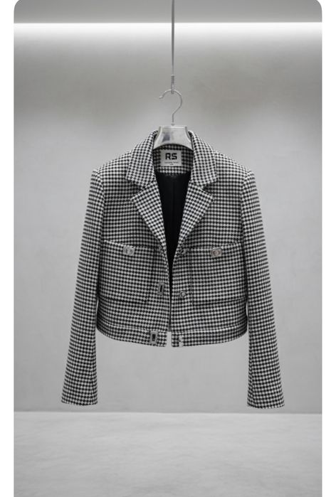 Продам пиджак на девочку