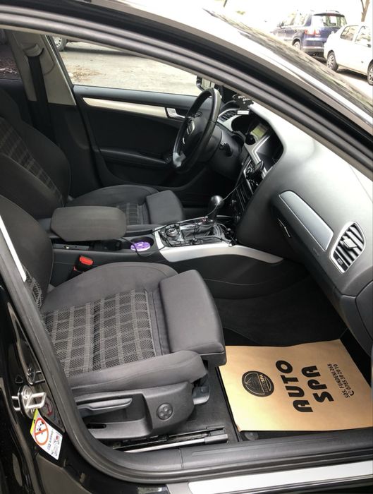 Vand Audi A4 B8 2010