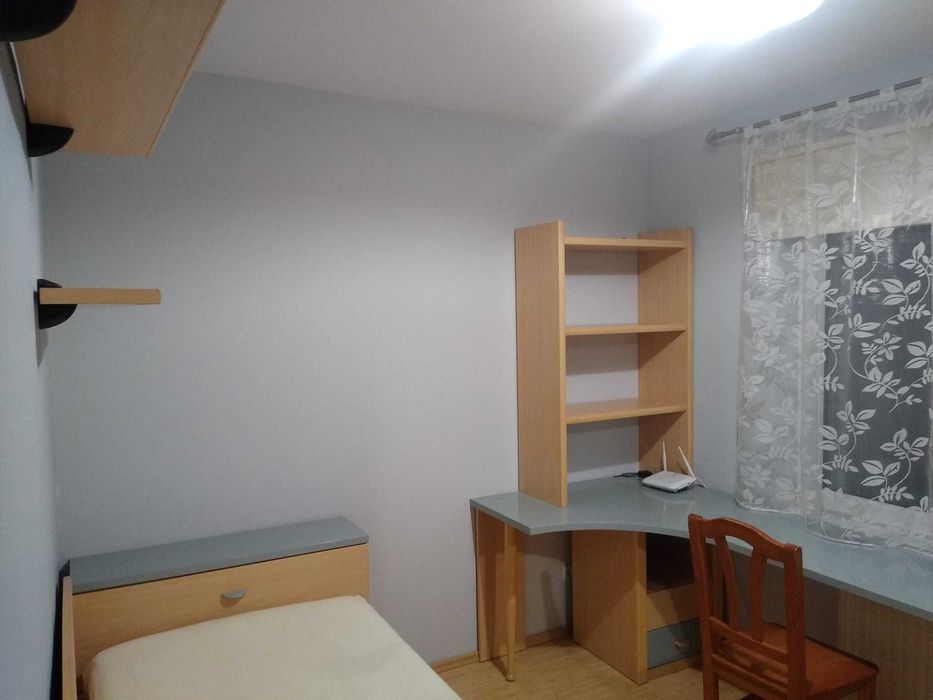 Inchiriez apartament