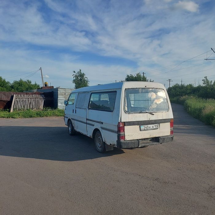 Продам бус мазда бонго
