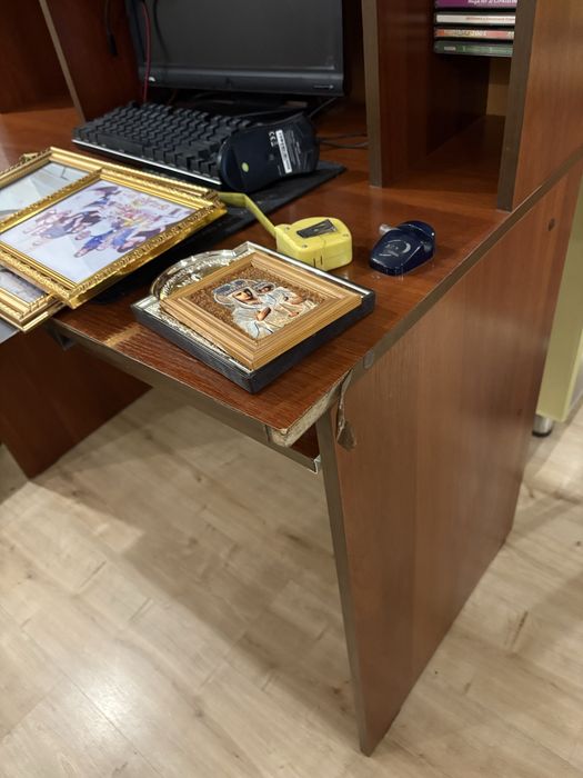 Продам компьютерный стол