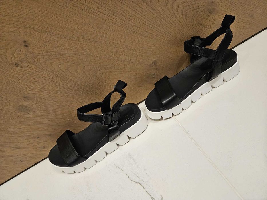 Bianki сандали в черно / 37