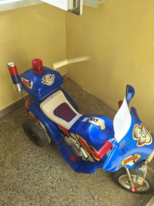 Електрическо моторче за дете