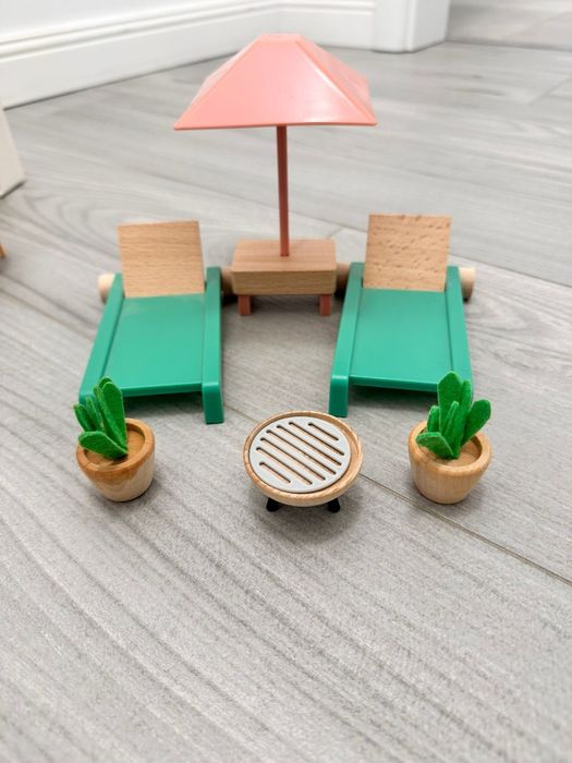 Căsuță de păpuși din lemn cu accesorii