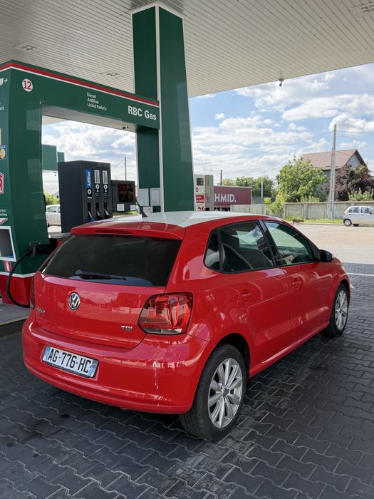 VOLKSWAGEN Polo 2010 — imagine 3