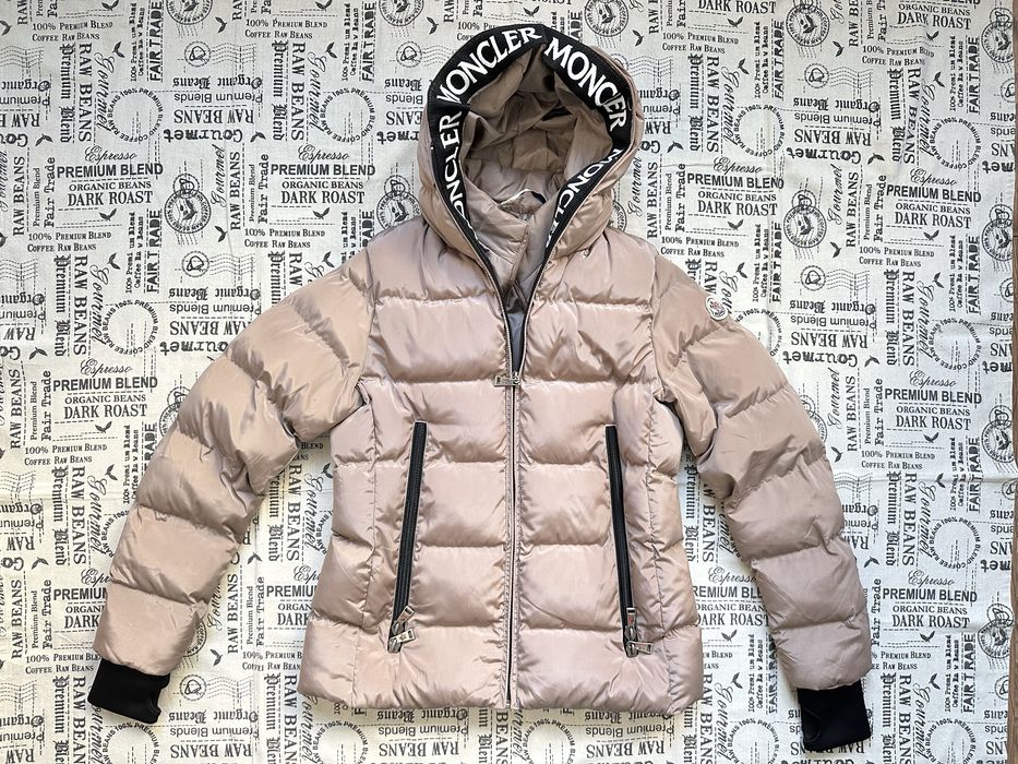 Moncler original дамско яке.M