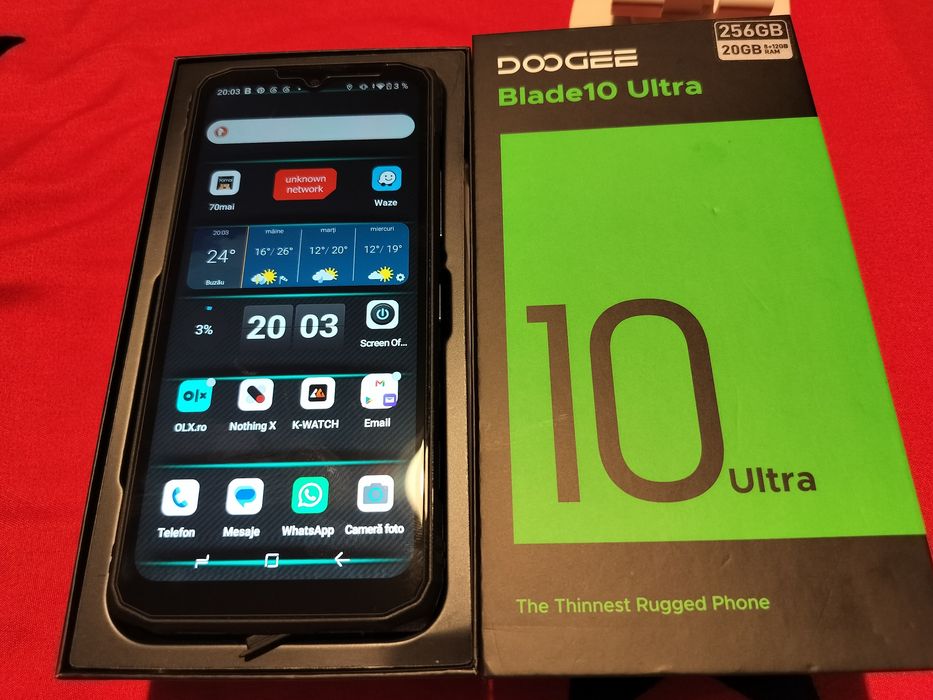 Smartwatch rugged  Doogee și căști wireless
