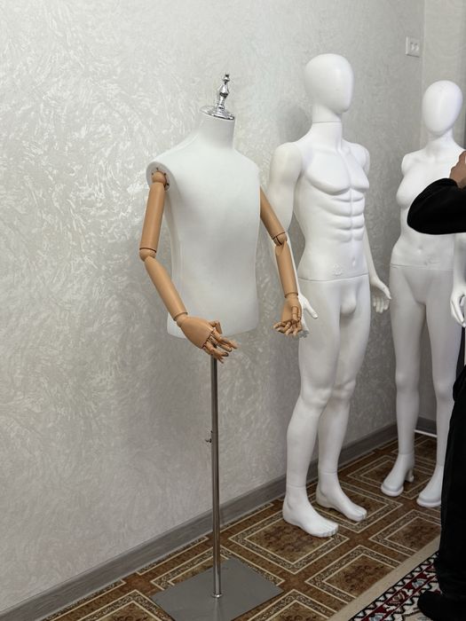 Манекен новый 25.000 тг есть доставка. новый