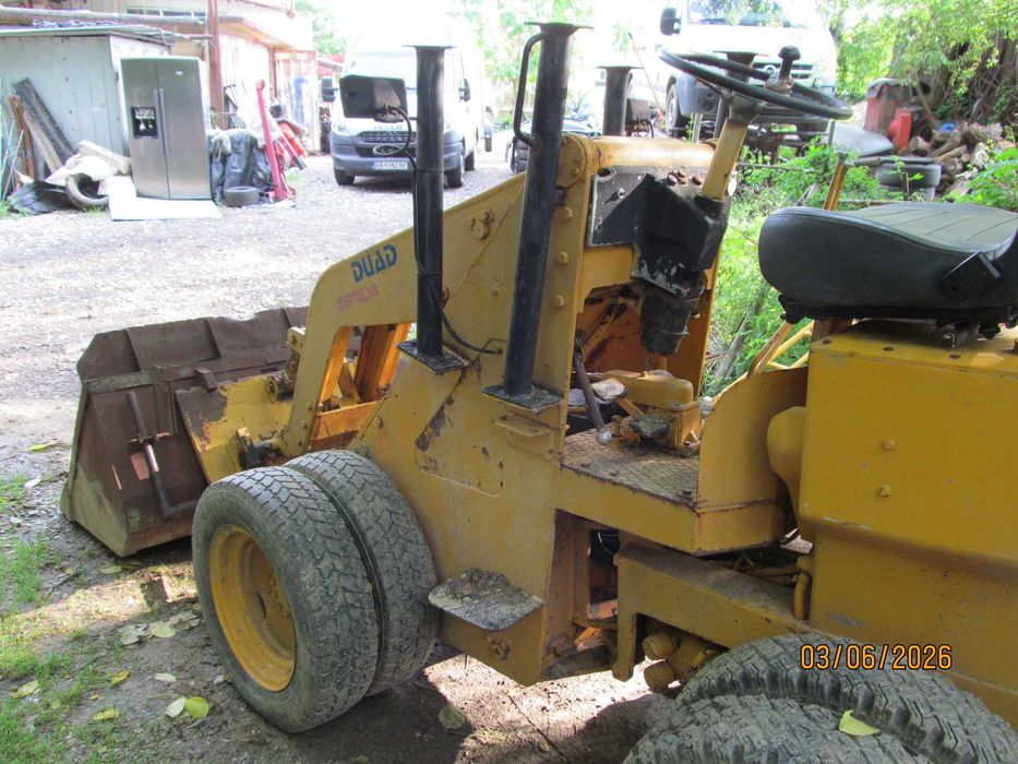 Продавам челен товарач, фадрома , багер  - 2,5 тона - 4 х 4