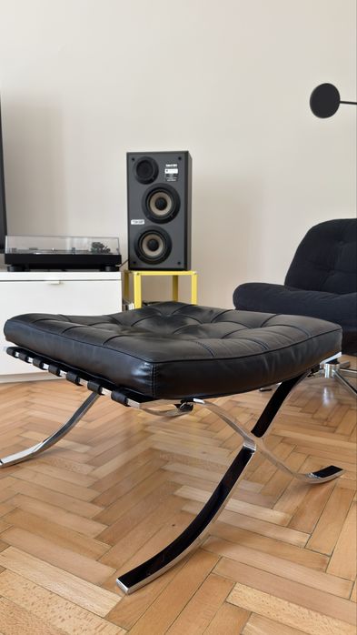 Barcelona Ottoman Mies van der Rohe