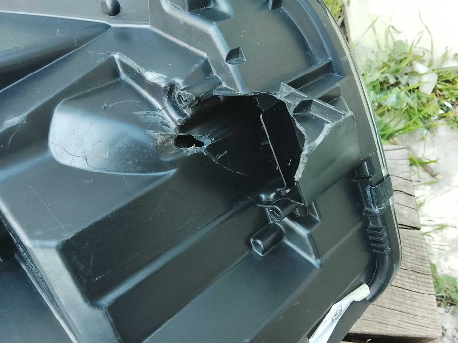 Десен фар за Dacia Duster  2017-2022г