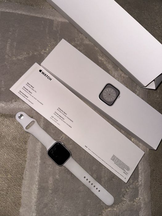 Apple watch series 8