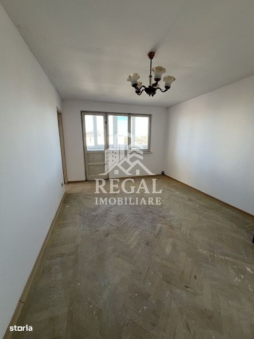 Apartament 3 camere de vânzare – Micro 7