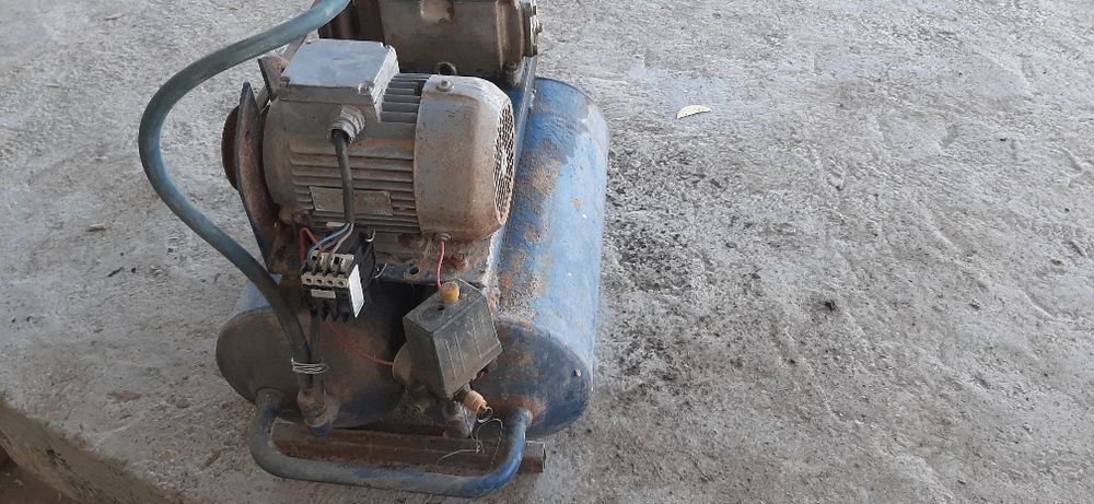 Продам компрессор