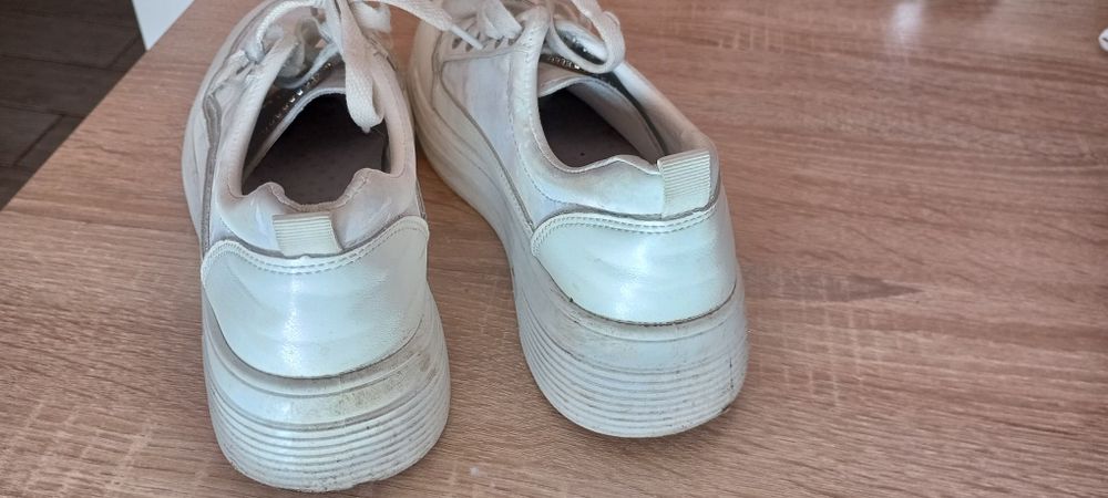 Кожени кецове на платформа на Тенденз номер 38