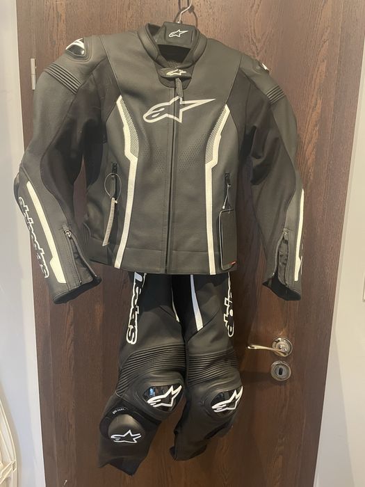 Чисто нов дамски екип Alpinestars - размер EU 40 + Подарък