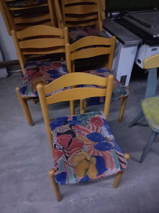 Vând scaune, diferite modele