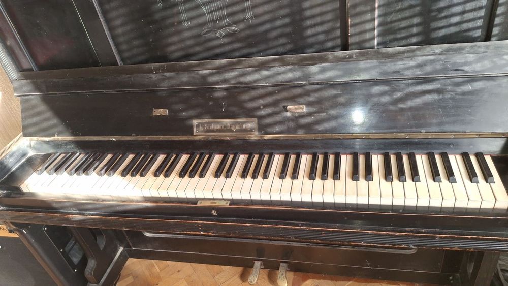 Немско пиано-антика