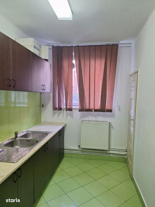 Vand apartament doua camere pe strada Horea,fost cabinet stomatologic