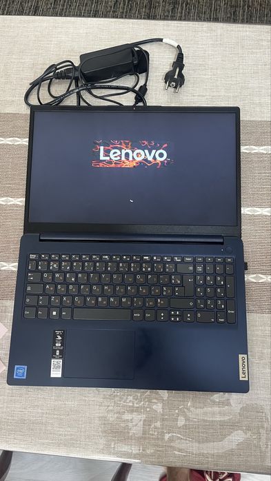 Lenovo ноутбук 8/256 SSD