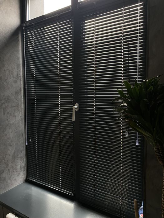 Жалюзи ролл шторы день и ночь