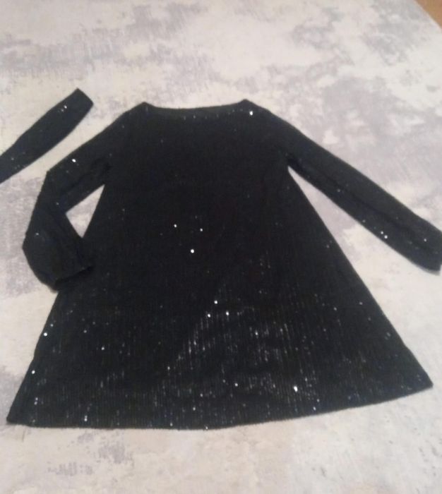 Платье с пайетками 8000тг