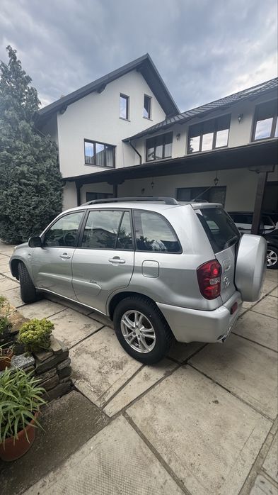 Vând Toyota RAV 4 2004 4x4 2.0 Diesel