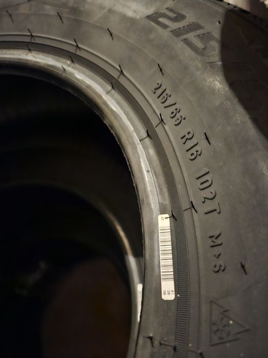 Pirelli Ice Zero Fr 215/65 R16 102 T без шипов