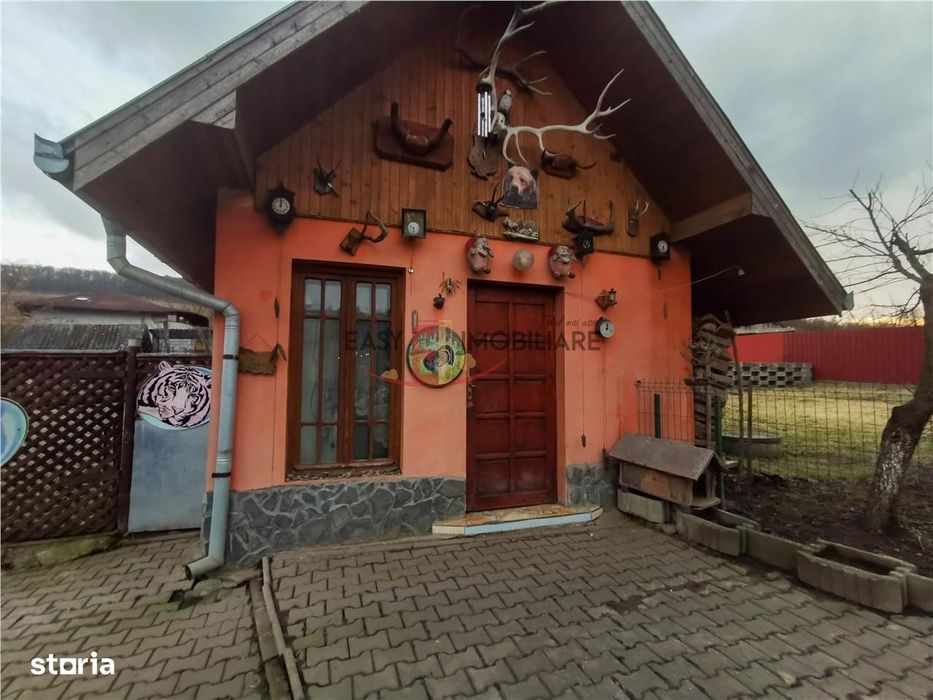 Casa, Vila, 3 camere, 2 bai, 7 km de centrul orasului, Bardesti,Targu