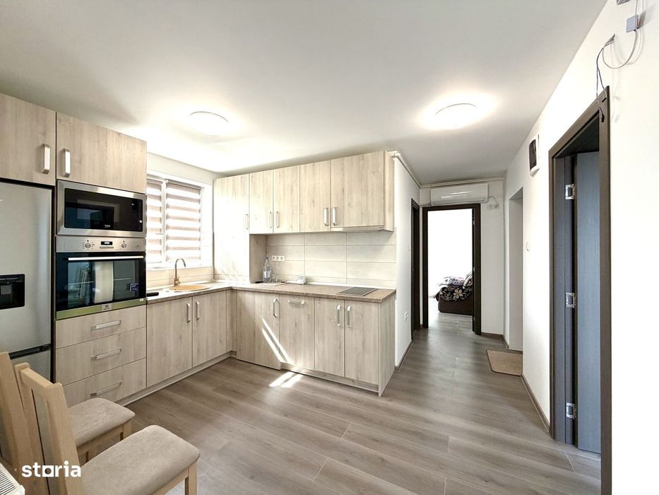 Apartament 3 camere la cheie bloc particular reabilitat zona Banc Post
