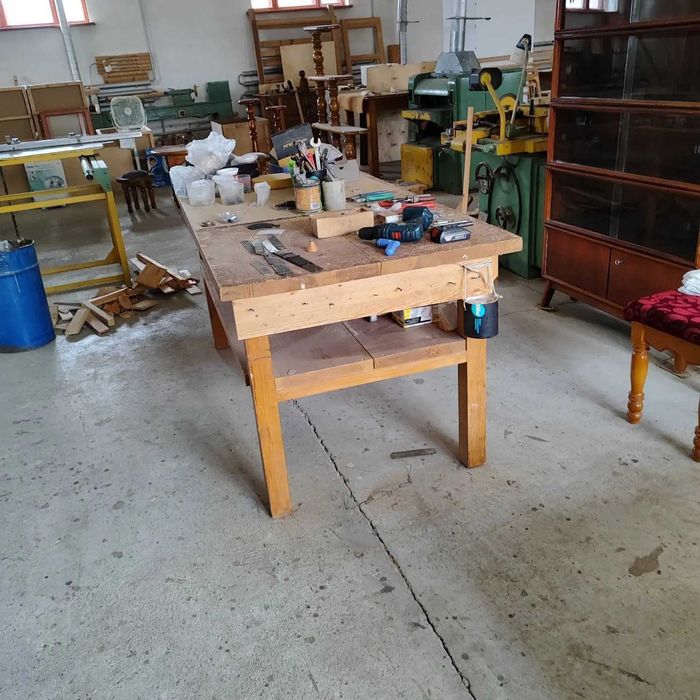 Столы деревянные, рабочие, универсальные, 3 штуки