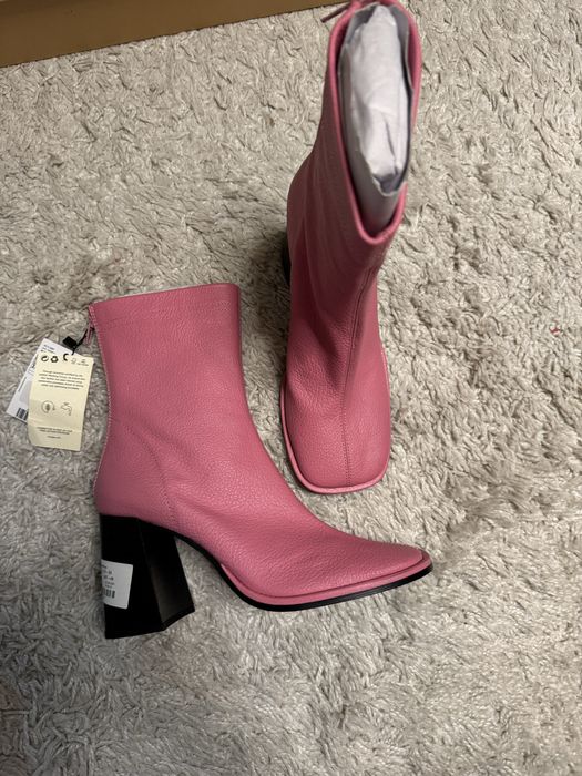 Продам новые кожаные ботильоны Mango