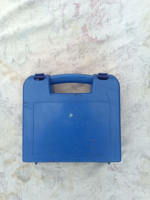 Продам автомобильную аптечку.