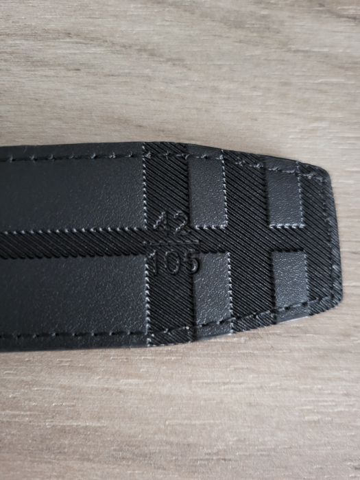 Curea Burberry cu 2 fete