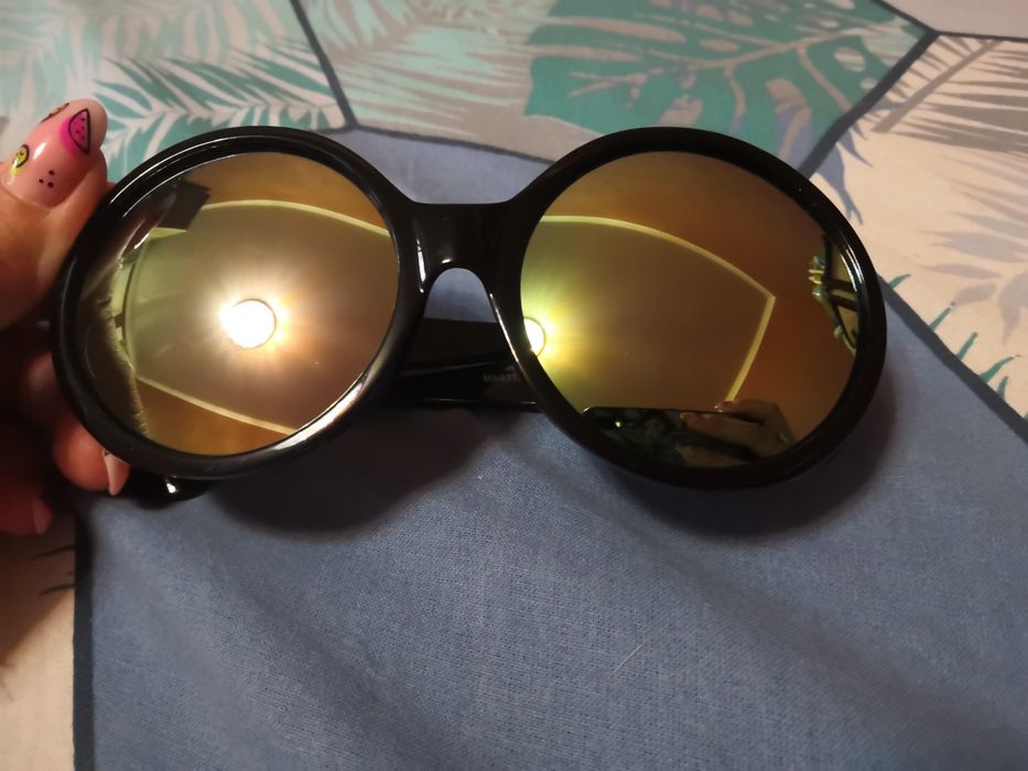 Продам солнцезащитные очки