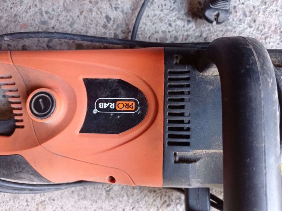 Продам электропилу