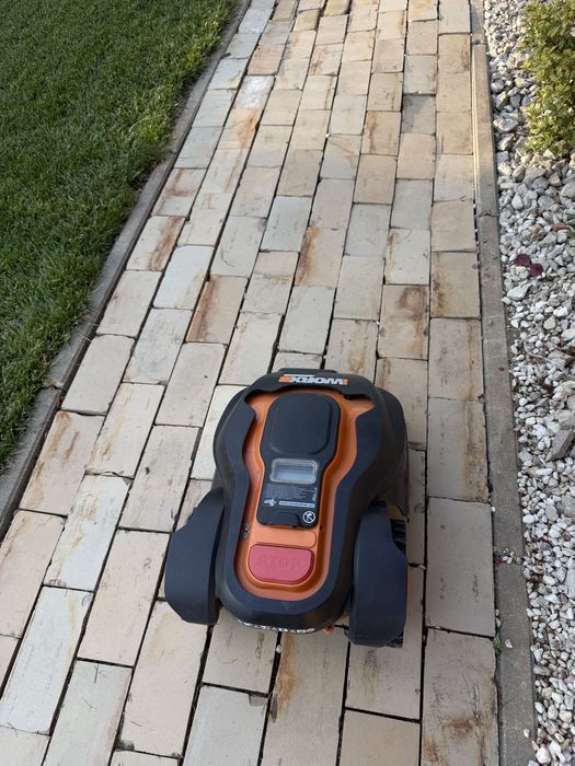 Robot de tuns iarba WORX Landroid WG790