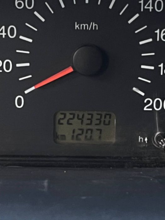 Автомобиль Лада 2114