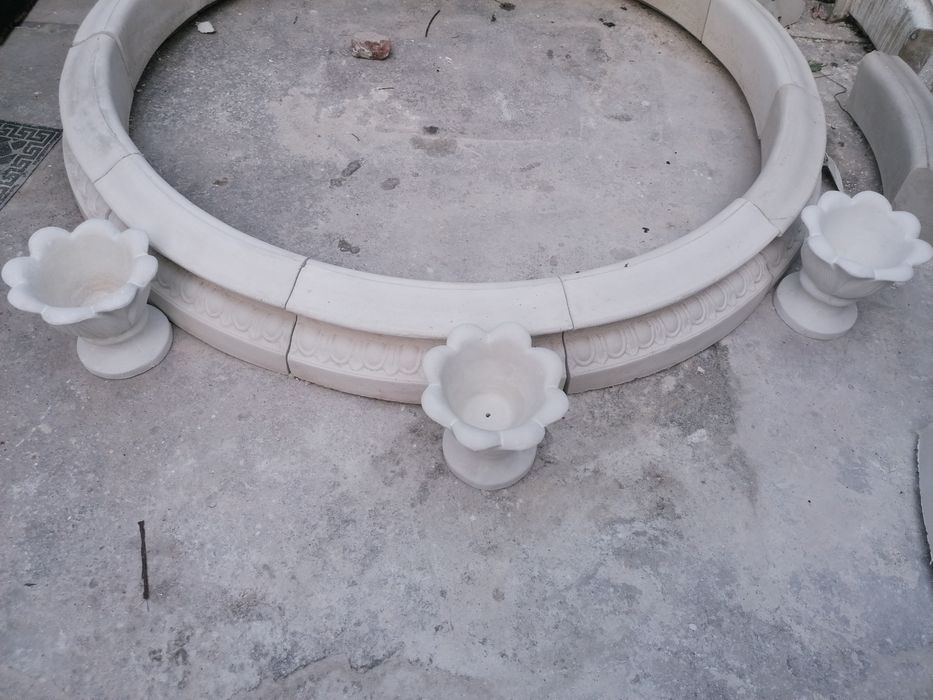 Fântână arteziana cu Bazin