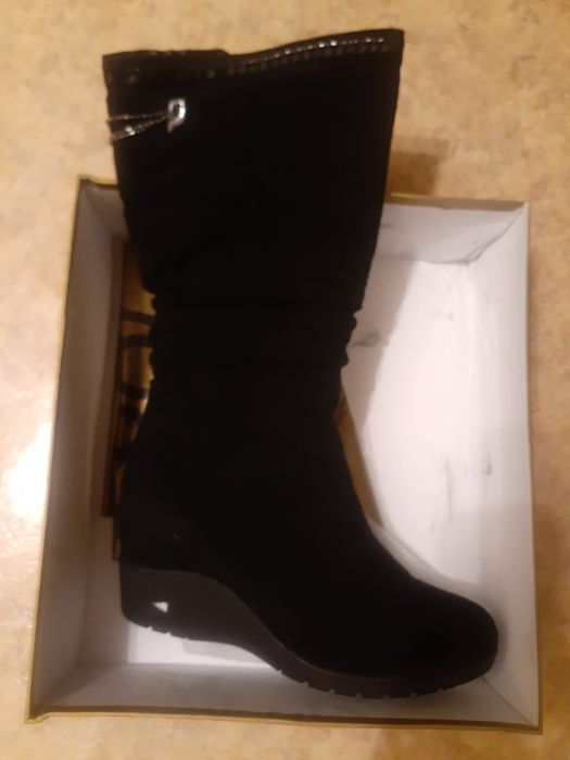 Зимние замшевые сапоги