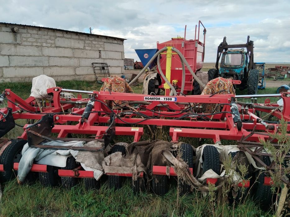 Продаётся посевной комплекс agrator-7300
