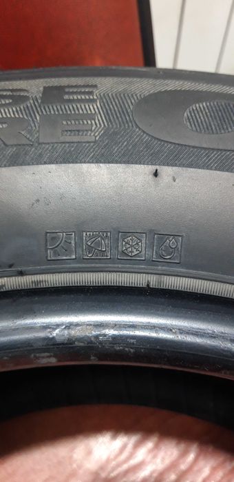 Б.У. Автошины NEXEN 4шт R16 215/65